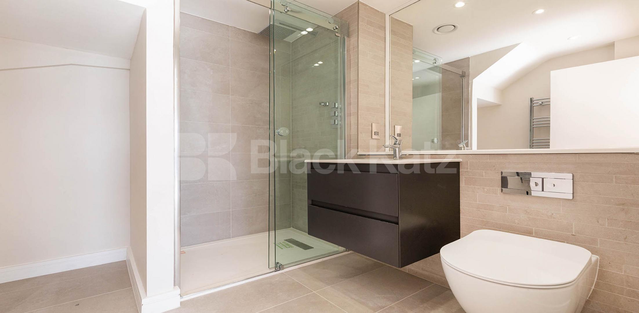 			2 Bedroom, 2 bath, 1 reception Penthouse			 Tottenham Lane, CROUCH END